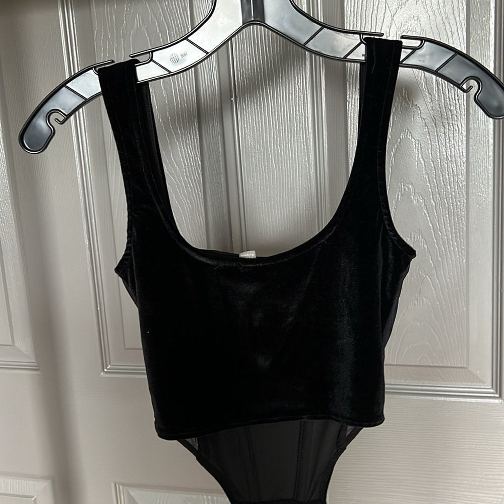 Corset - Picture 6 of 9